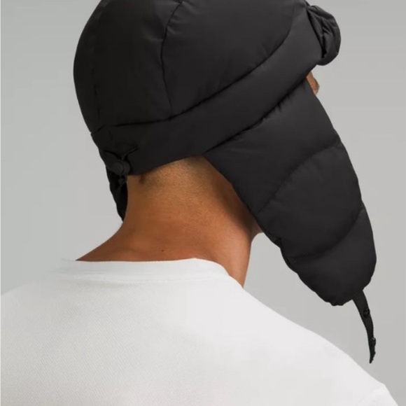 Wunder Puff Trapper Hat size S/M BLK
.this hat runs small - Picture 2 of 6